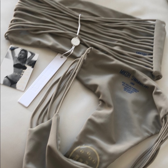 Victoria Secret beige - Picture 3 of 3